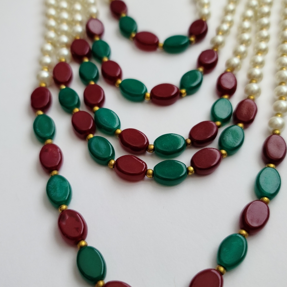 Red green and pearl mala necklace